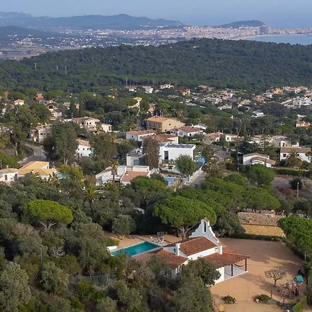 La Capella Costa Brava - By Emerald Willa el Mas Vila