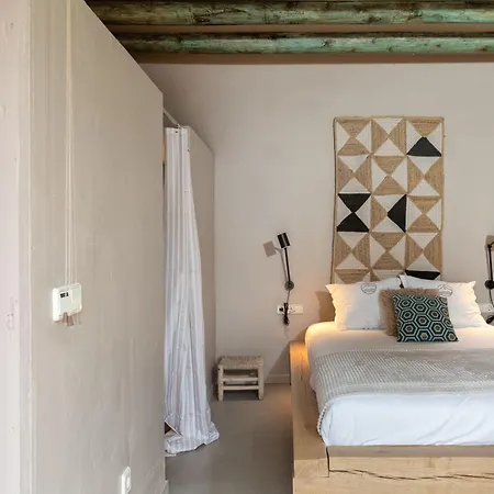 La Capella Costa Brava - By Emerald *